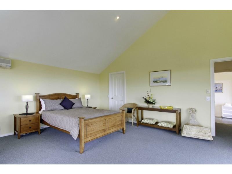 19 Cross Street, Lake Tyers Beach VIC 3909