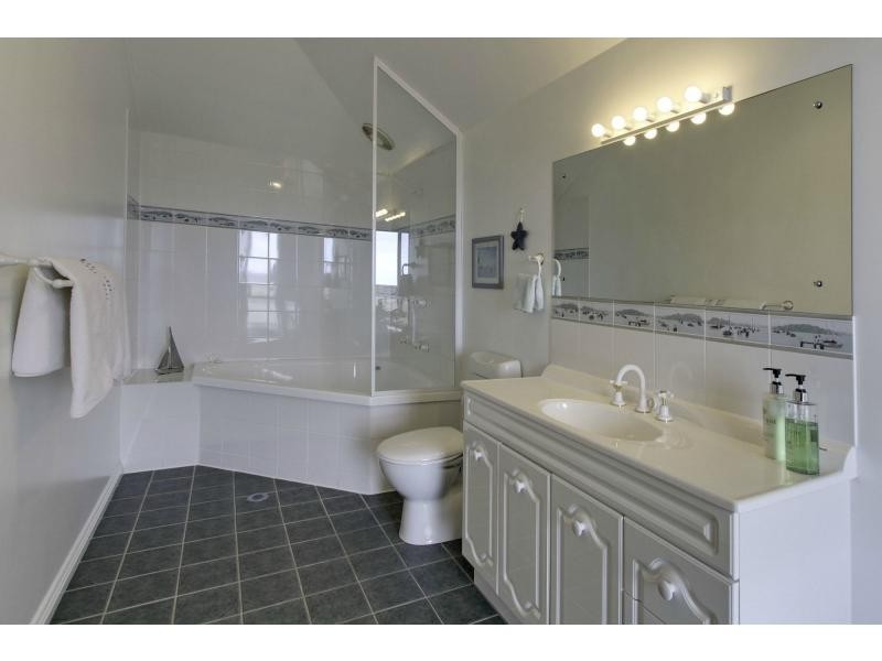 19 Cross Street, Lake Tyers Beach VIC 3909