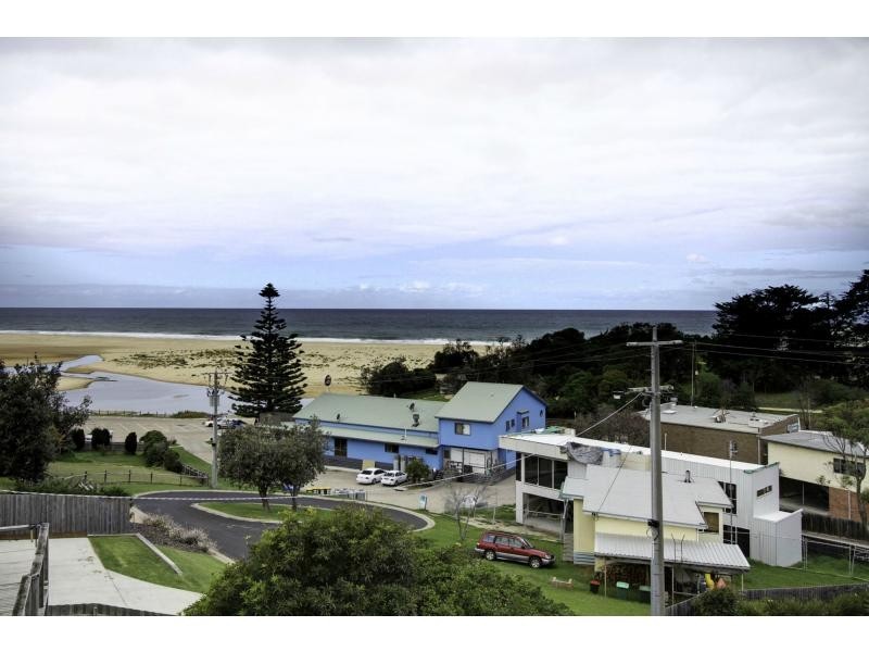 19 Cross Street, Lake Tyers Beach VIC 3909