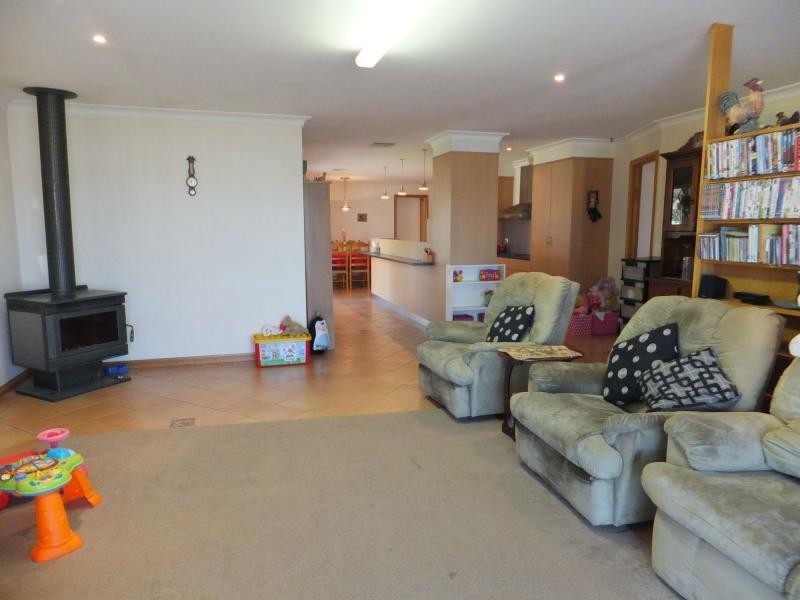 94 Moroney Street, Bairnsdale VIC 3875