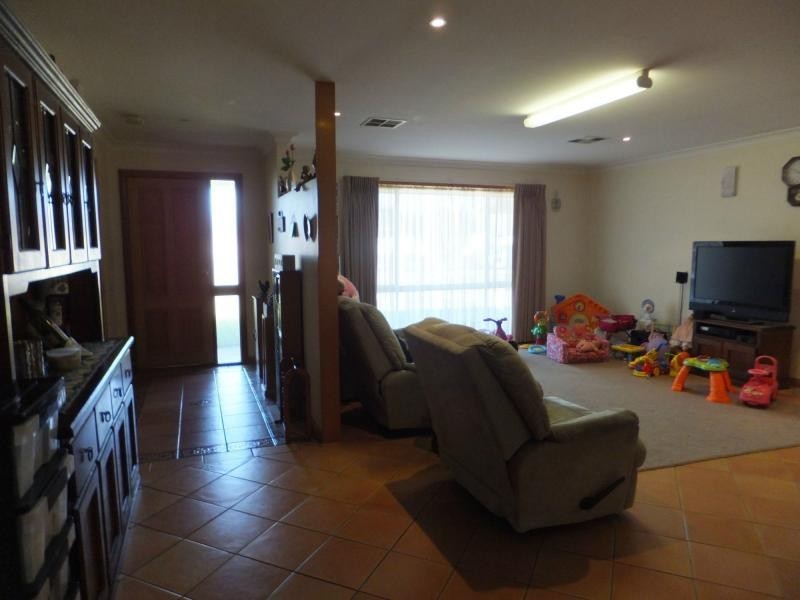 94 Moroney Street, Bairnsdale VIC 3875