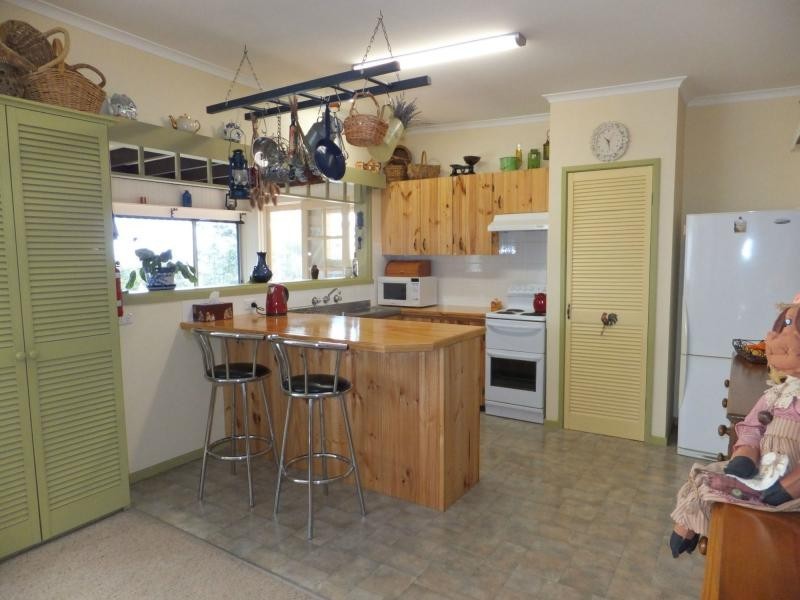 103 Bay Road, Eagle Point VIC 3878