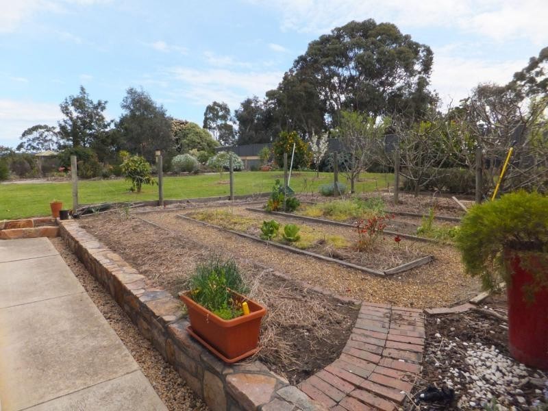 7 Suding Close, Bairnsdale VIC 3875