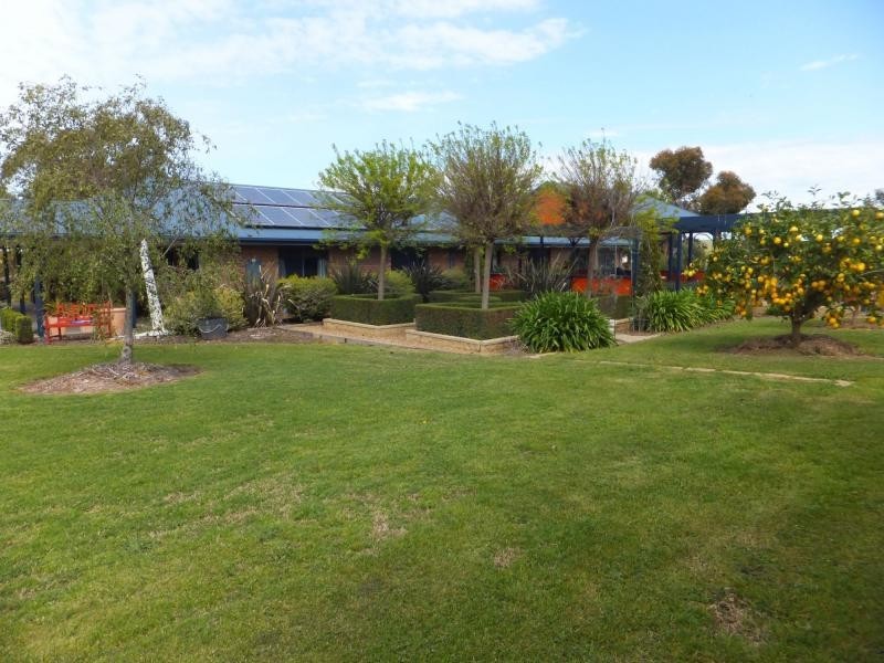 7 Suding Close, Bairnsdale VIC 3875