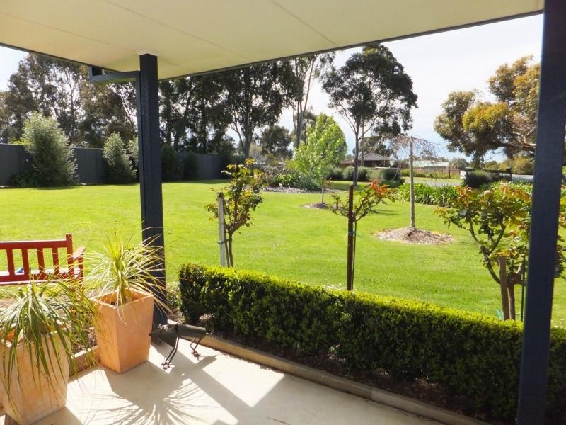 7 Suding Close, Bairnsdale VIC 3875