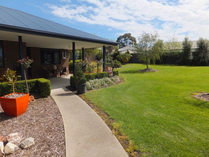 7 Suding Close, Bairnsdale VIC 3875