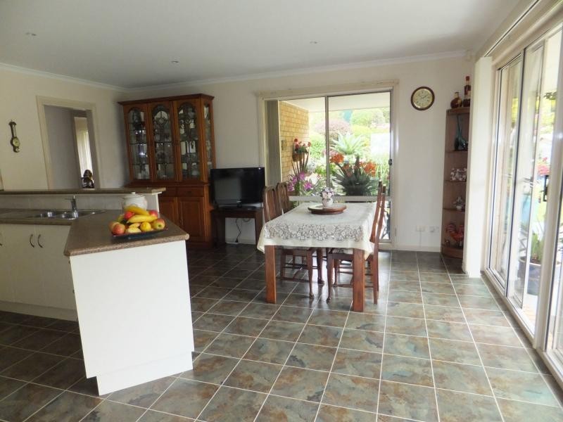 9 Clematis Court, Lakes Entrance VIC 3909