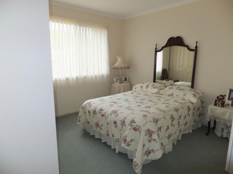 9 Clematis Court, Lakes Entrance VIC 3909