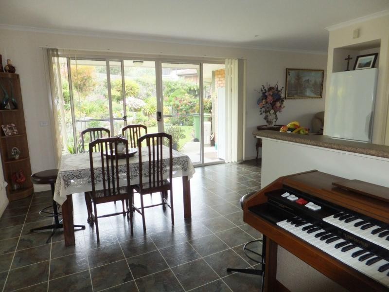 9 Clematis Court, Lakes Entrance VIC 3909