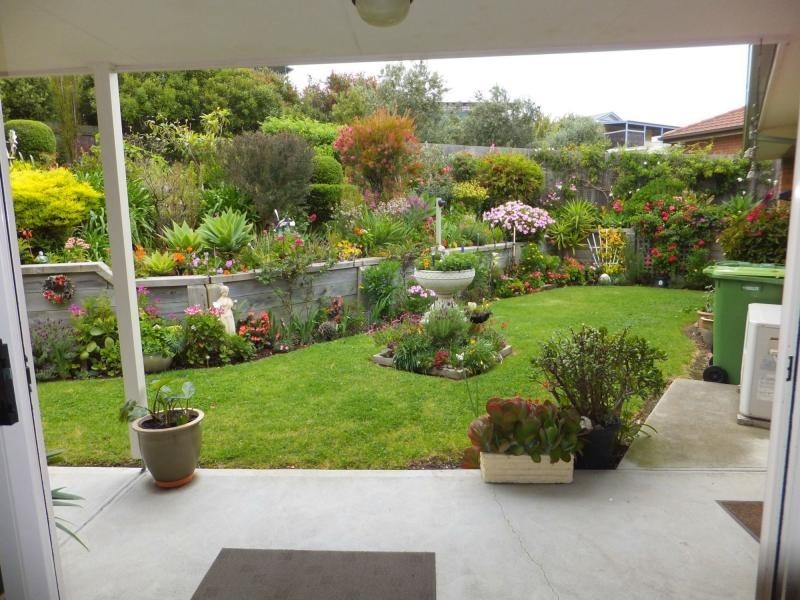 9 Clematis Court, Lakes Entrance VIC 3909