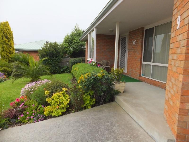 9 Clematis Court, Lakes Entrance VIC 3909