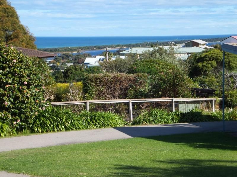 7/15 Lyrebird Court, Lakes Entrance VIC 3909