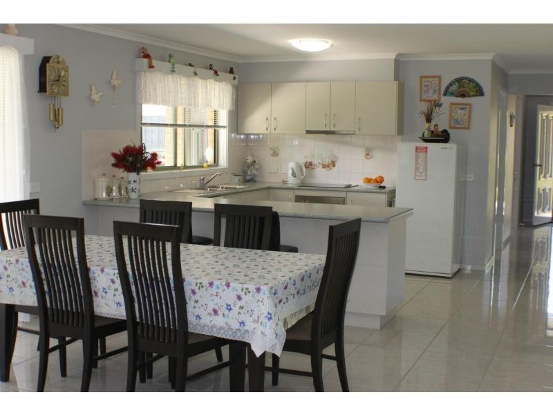 12 Phoebes Way, Bairnsdale VIC 3875