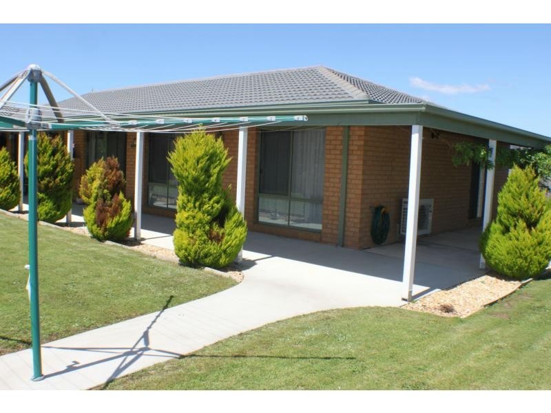 12 Phoebes Way, Bairnsdale VIC 3875