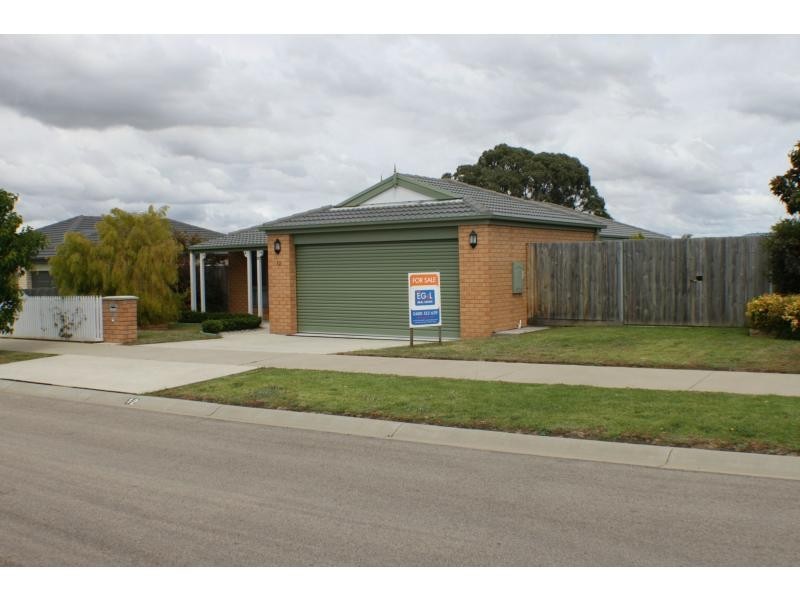 12 Phoebes Way, Bairnsdale VIC 3875