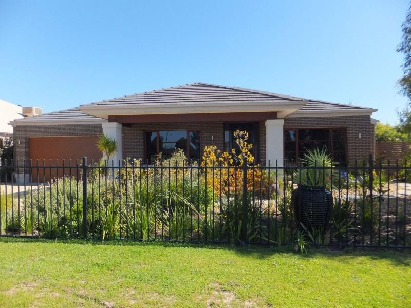 60 Flinns Road, Bairnsdale VIC 3875