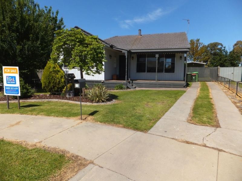 17 Davies Street, Bairnsdale VIC 3875