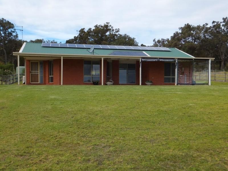 320 Redcourt Lane, Bairnsdale VIC 3875