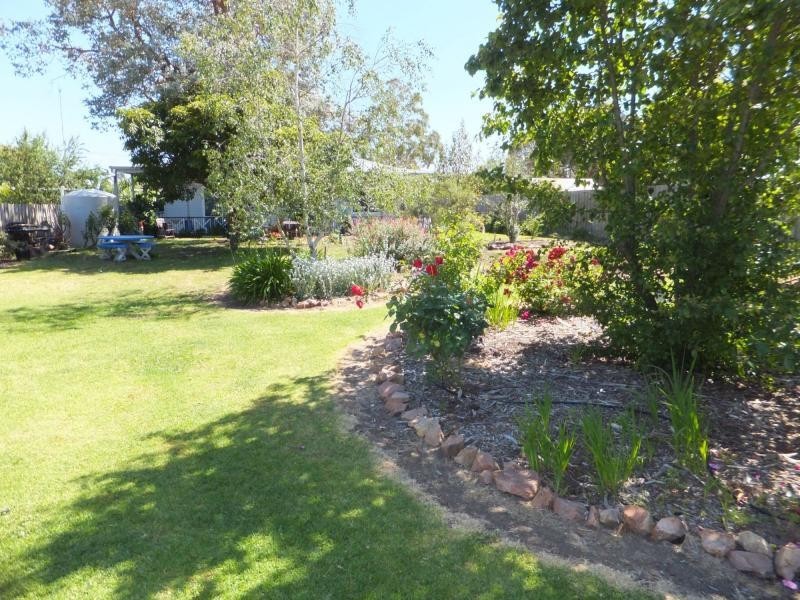 4 Collins Street, Lindenow South VIC 3875