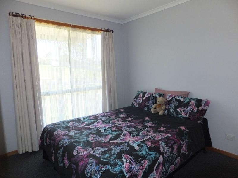 19 Village Fair Drive, Newlands Arm VIC 3875