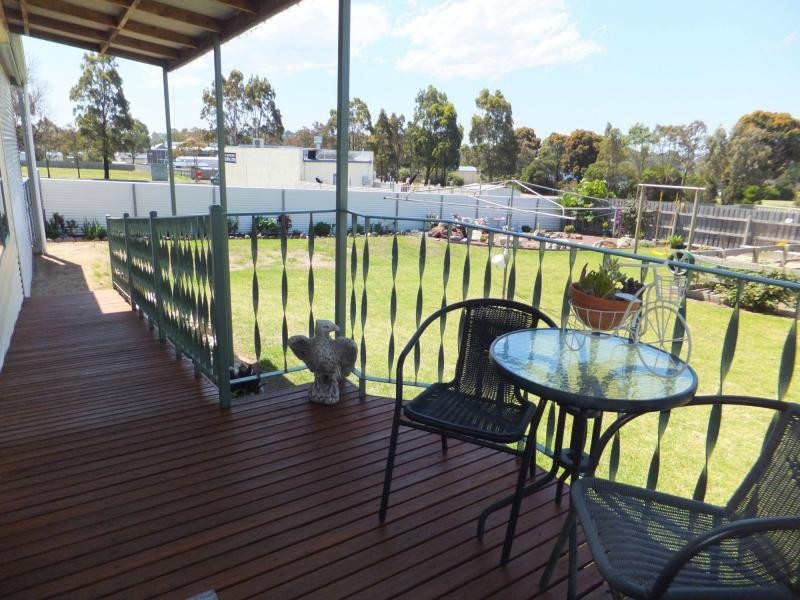 19 Village Fair Drive, Newlands Arm VIC 3875