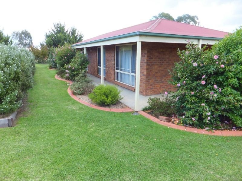 34 Amberly Drive, Nicholson VIC 3882