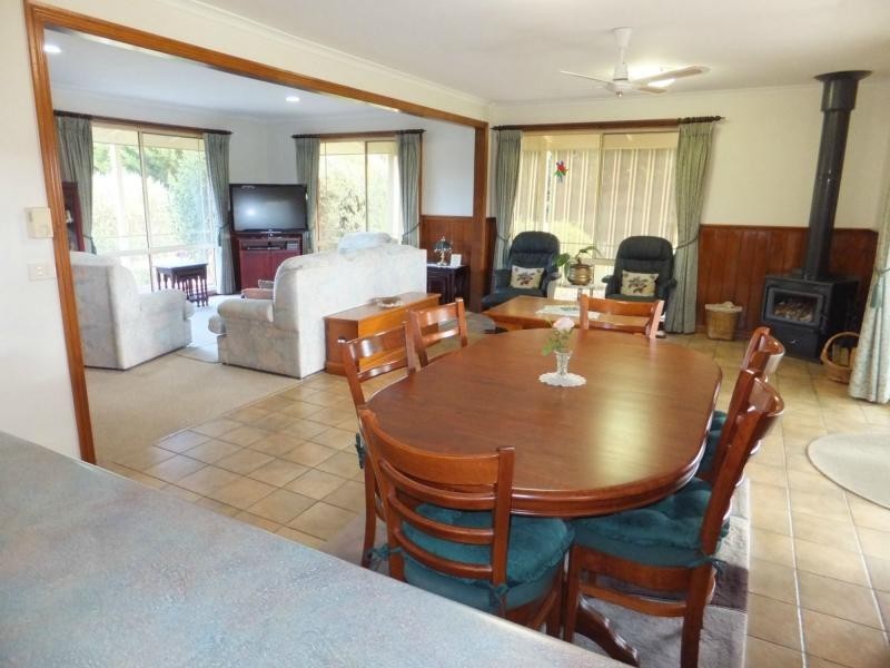 34 Amberly Drive, Nicholson VIC 3882