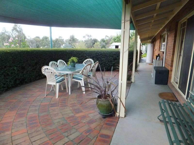 34 Amberly Drive, Nicholson VIC 3882