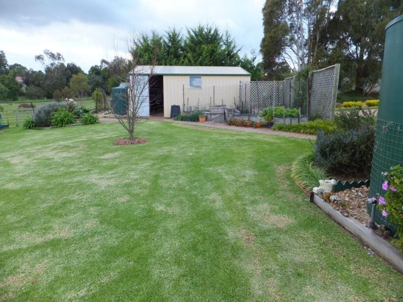 34 Amberly Drive, Nicholson VIC 3882