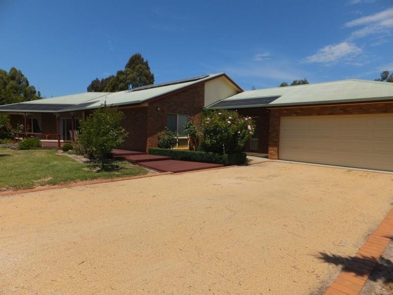295 Hodges Estate Road, Bairnsdale VIC 3875