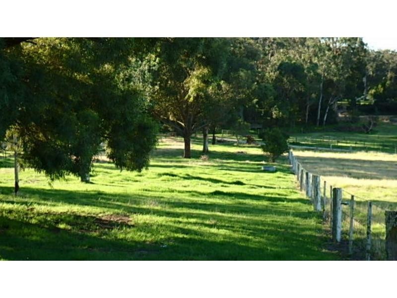 880 Swan Reach Road, Mossiface VIC 3885
