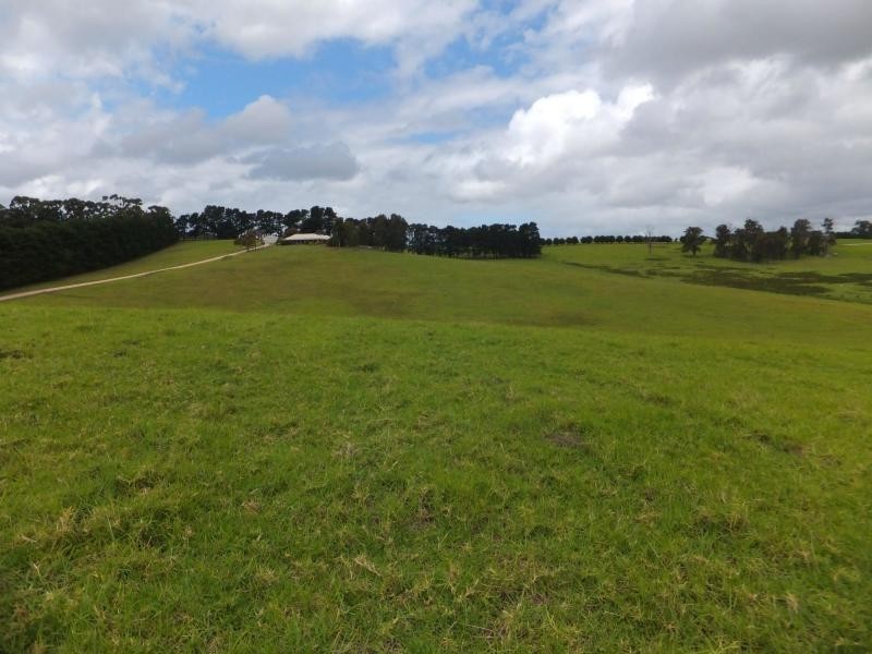 220 Ellaswood Road, Bairnsdale VIC 3875