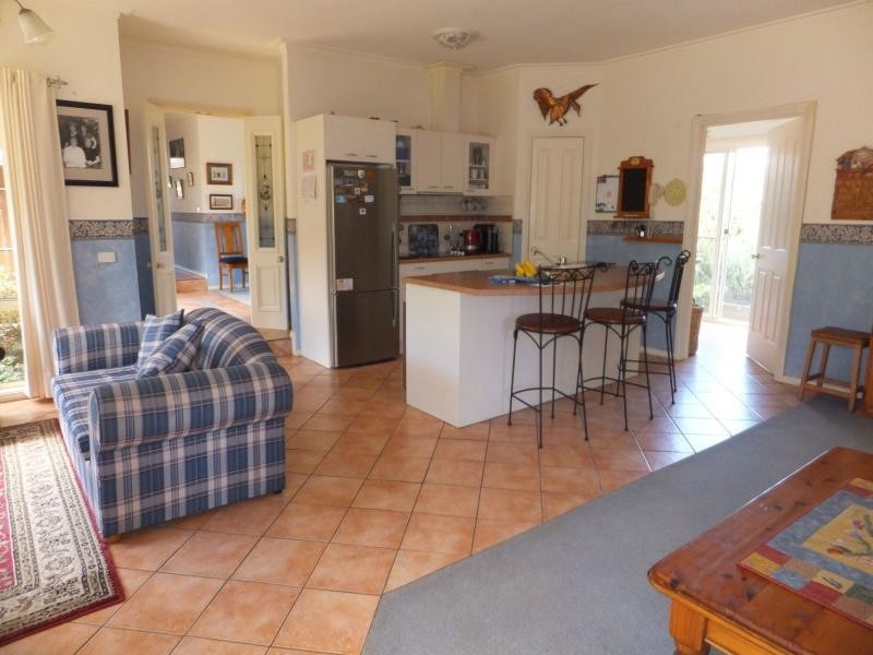 4 Charlton Place, Bairnsdale VIC 3875