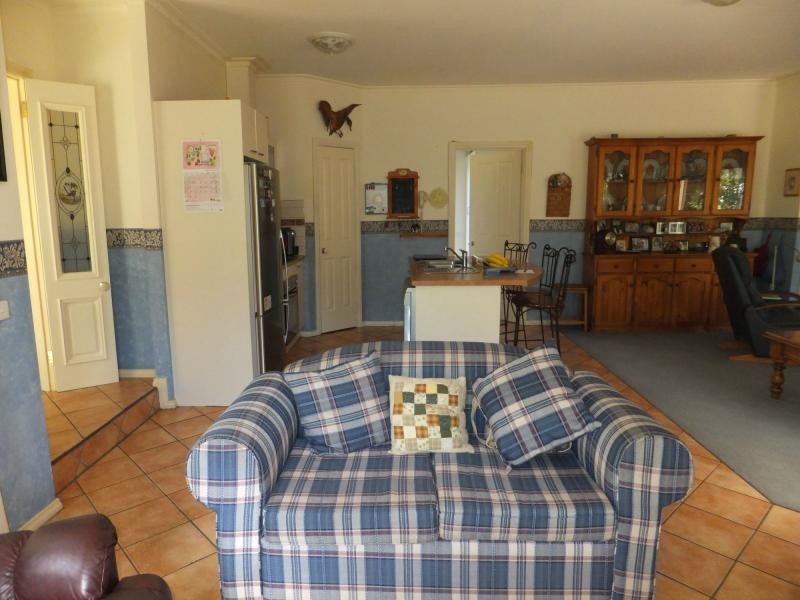 4 Charlton Place, Bairnsdale VIC 3875