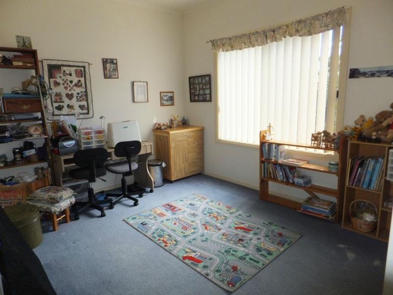 4 Charlton Place, Bairnsdale VIC 3875