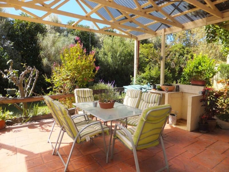 4 Charlton Place, Bairnsdale VIC 3875