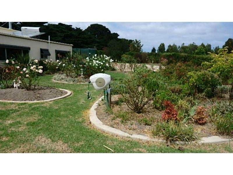 110 Normans Road, Metung VIC 3904