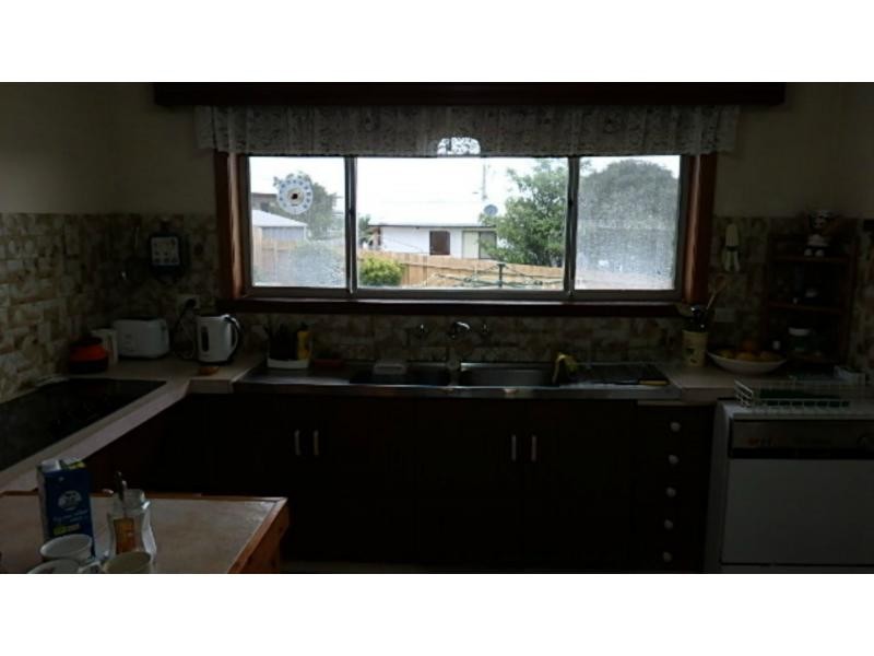 17 O’Neills Road, Lakes Entrance VIC 3909