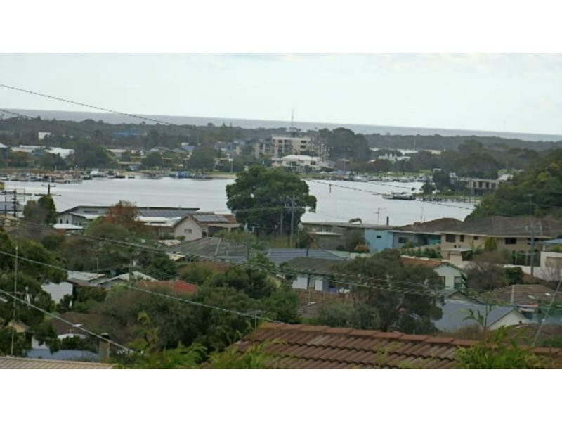 17 O’Neills Road, Lakes Entrance VIC 3909