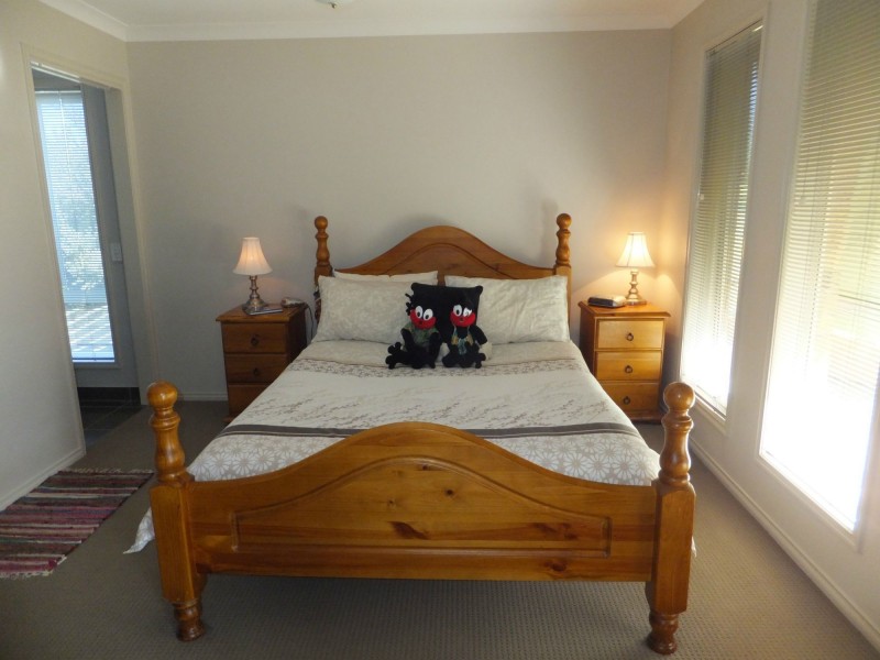 27 Tamhaven Drive, Swan Reach VIC 3903