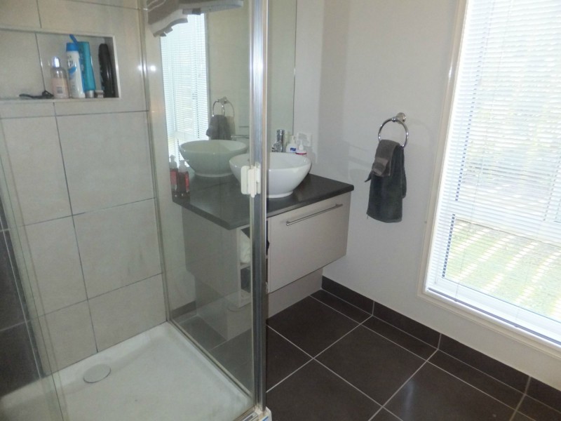 27 Tamhaven Drive, Swan Reach VIC 3903