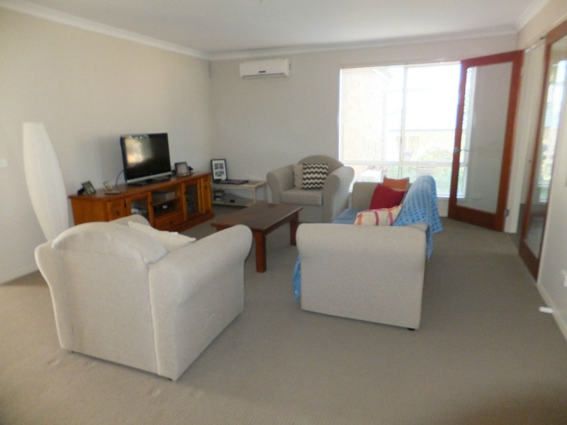 27 Tamhaven Drive, Swan Reach VIC 3903