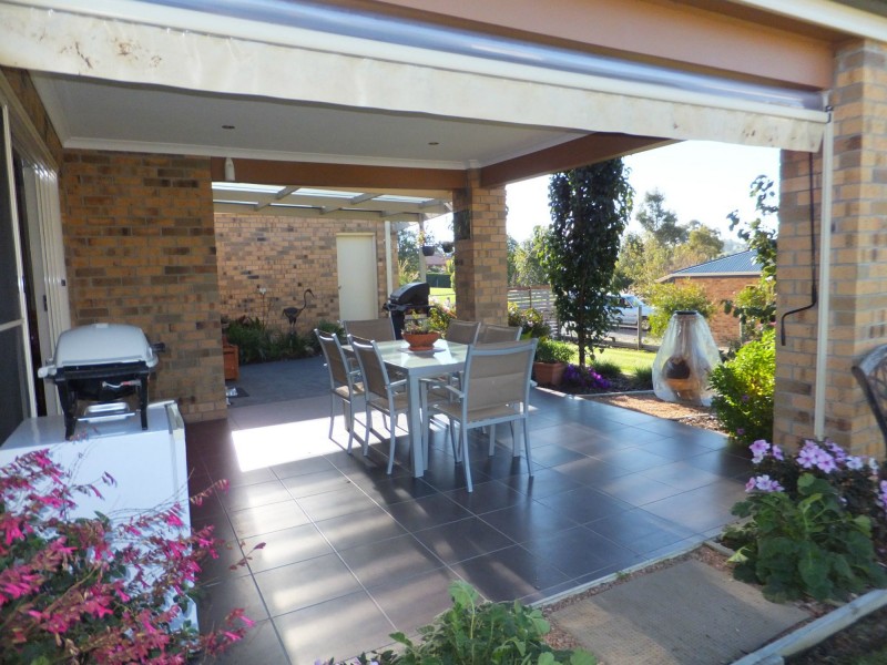 27 Tamhaven Drive, Swan Reach VIC 3903