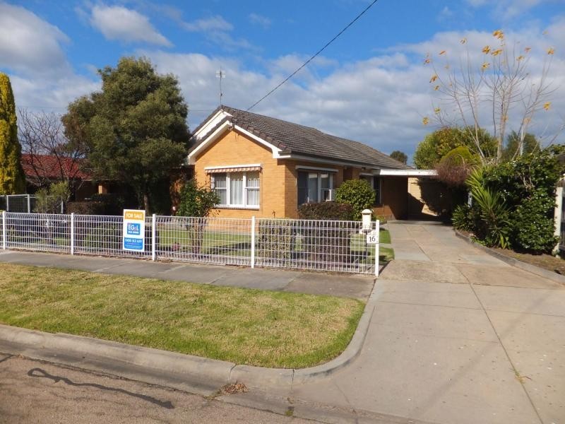 16 Glenda Court, Bairnsdale VIC 3875