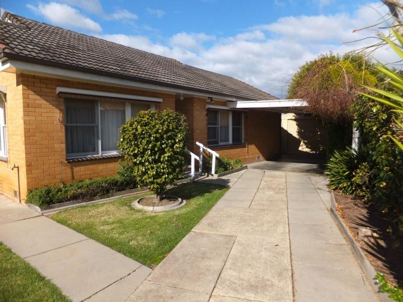 16 Glenda Court, Bairnsdale VIC 3875