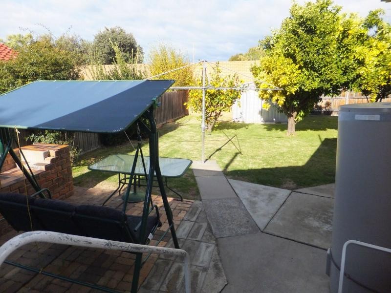 16 Glenda Court, Bairnsdale VIC 3875