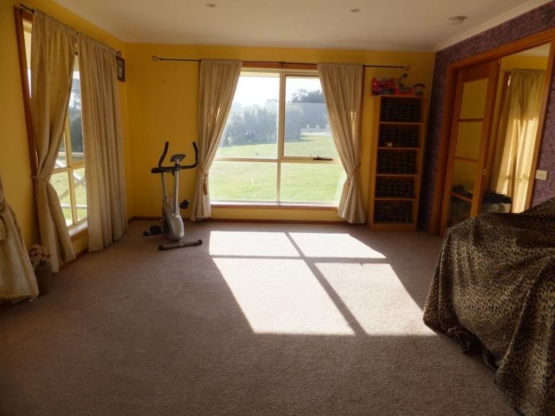 1 O’Donnell Drive, Lakes Entrance VIC 3909