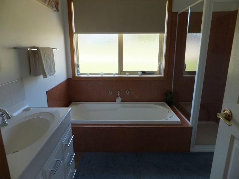 1 O’Donnell Drive, Lakes Entrance VIC 3909