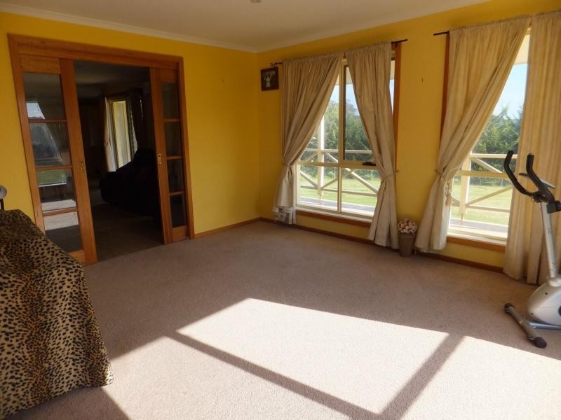 1 O’Donnell Drive, Lakes Entrance VIC 3909