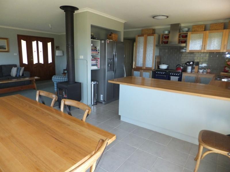 1035 Great Alpine Road, Sarsfield VIC 3875